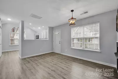8041 Christmas Court, Charlotte, NC 28216 - Photo 7