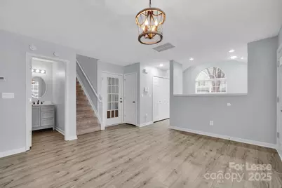 8041 Christmas Court, Charlotte, NC 28216 - Photo 5