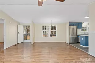 105 Satinwood Dr, Burnsville, NC 28714 - Photo 3