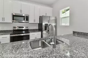 409 W Iredell Ave, Mooresville, NC 28115 - Photo 3