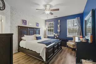 5822 Briggs Dr, Charlotte, NC 28269 - Photo 17