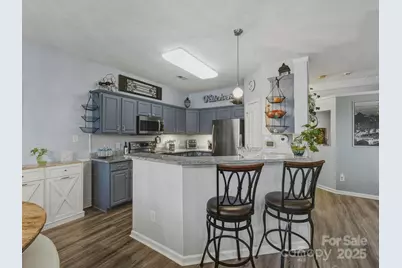 5822 Briggs Drive, Charlotte, NC 28269 - Photo 13