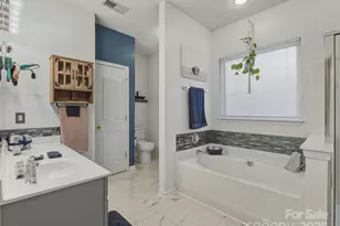 5822 Briggs Dr, Charlotte, NC 28269 - Photo 19