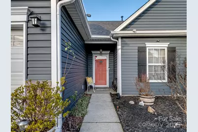 5822 Briggs Drive, Charlotte, NC 28269 - Photo 3