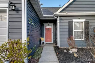 5822 Briggs Dr, Charlotte, NC 28269 - Photo 3