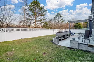 5822 Briggs Dr, Charlotte, NC 28269 - Photo 29