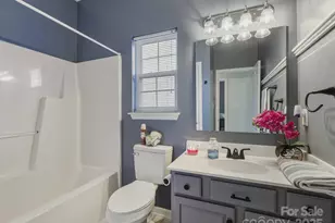 5822 Briggs Dr, Charlotte, NC 28269 - Photo 25