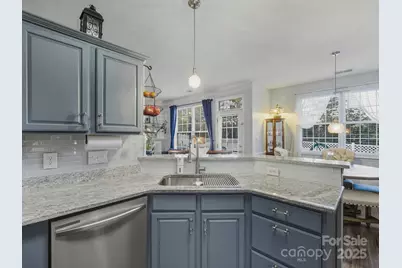 5822 Briggs Drive, Charlotte, NC 28269 - Photo 15