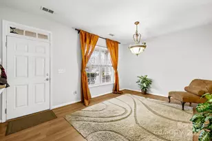 4124 Houldsworth Dr, Charlotte, NC 28213 - Photo 5