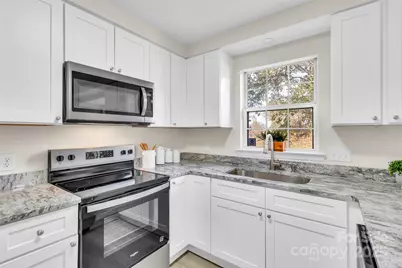 7730 Woodknoll Drive, Charlotte, NC 28217 - Photo 15