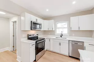 2025 Birchcrest Dr, Charlotte, NC 28205 - Photo 11