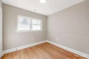 2025 Birchcrest Dr, Charlotte, NC 28205 - Photo 19