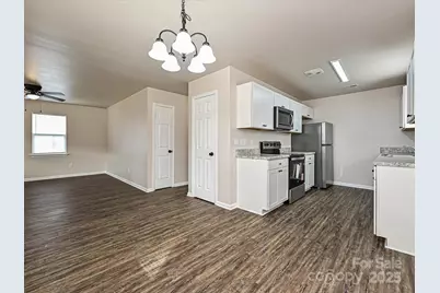 2822 Seymour Drive, Charlotte, NC 28208 - Photo 9