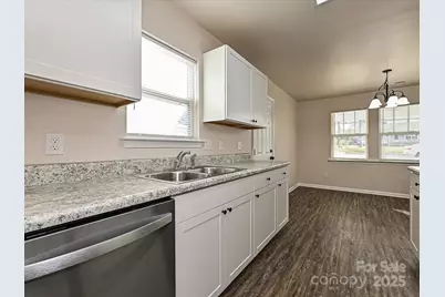 2822 Seymour Drive, Charlotte, NC 28208 - Photo 13