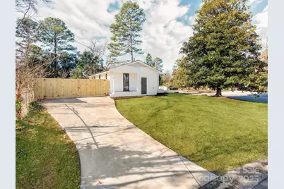 3918 Tipperary Place, Charlotte, NC 28215 - Photo 3