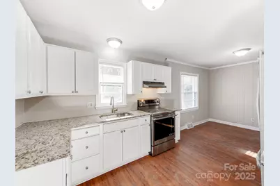 3918 Tipperary Place, Charlotte, NC 28215 - Photo 11