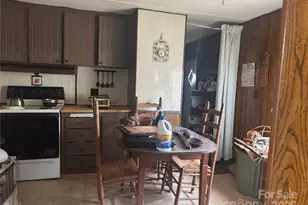 403 Fontana Ln, Spartanburg, SC 29303 - Photo 15