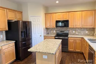 9530 Oswald Ln, Charlotte, NC 28277 - Photo 5
