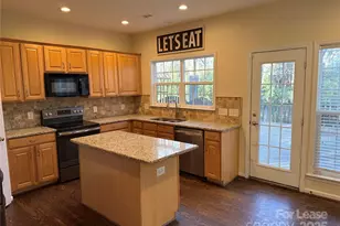 9530 Oswald Ln, Charlotte, NC 28277 - Photo 7