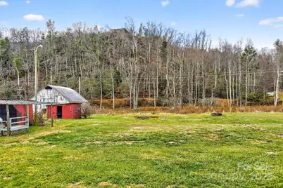 12231 N 226 Highway, Bakersville, NC 28705 - Photo 17