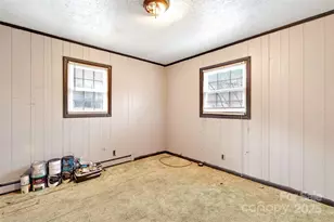 12231 N 226 Hwy, Bakersville, NC 28705 - Photo 15