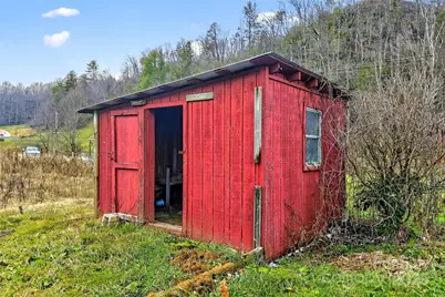 12231 N 226 Highway, Bakersville, NC 28705 - Photo 19