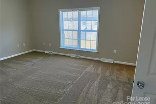 918 Faye St, Statesville, NC 28677 - Photo 9