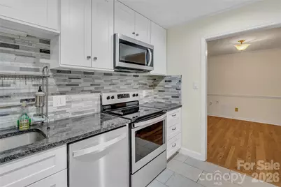 4754 Hedgemore Drive, Charlotte, NC 28209 - Photo 3