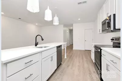 1115 Seigle Avenue #104, Charlotte, NC 28205 - Photo 3