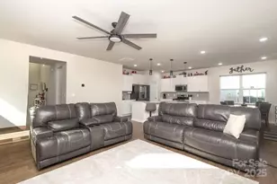 339 Kennerly Center Dr, Mooresville, NC 28115 - Photo 7