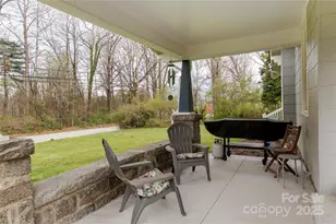 506 W Blue Ridge Rd, East Flat Rock, NC 28726 - Photo 19