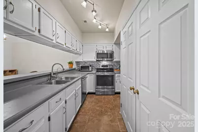 20119 Henderson Road #M, Cornelius, NC 28031 - Photo 19