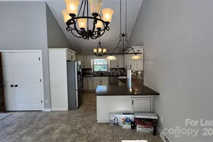 3813 Woodgreen Terrace, Charlotte, NC 28205 - Photo 3