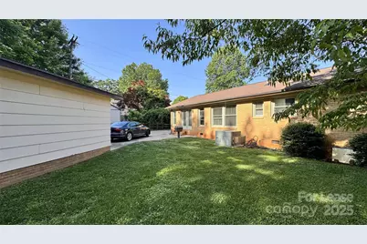 3813 Woodgreen Terrace, Charlotte, NC 28205 - Photo 19