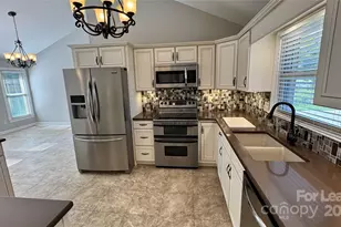 3813 Woodgreen Terrace, Charlotte, NC 28205 - Photo 5