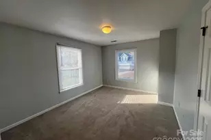 8428 Meadowcroft Ct, Charlotte, NC 28215 - Photo 13