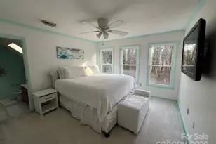 8428 Meadowcroft Ct, Charlotte, NC 28215 - Photo 15