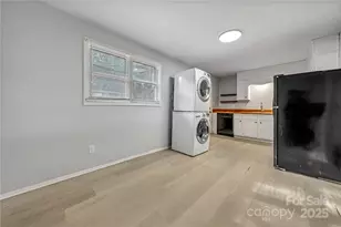 235 Edgegreen Dr, Charlotte, NC 28217 - Photo 7