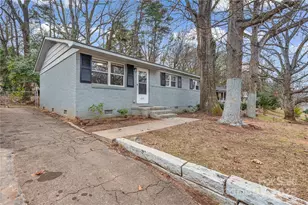 235 Edgegreen Dr, Charlotte, NC 28217 - Photo 3