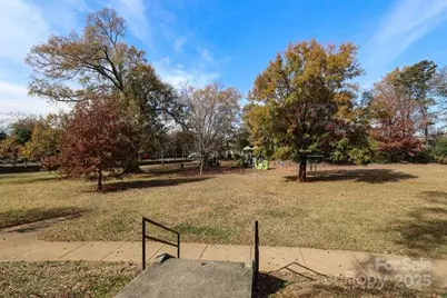 225 S Chase Street #B, Charlotte, NC 28207 - Photo 43