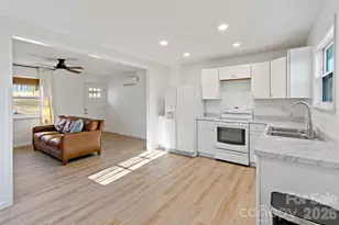 29 Alexander St, Black Mountain, NC 28711 - Photo 15