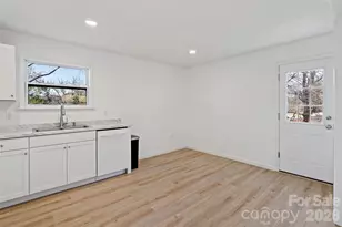 29 Alexander St, Black Mountain, NC 28711 - Photo 19