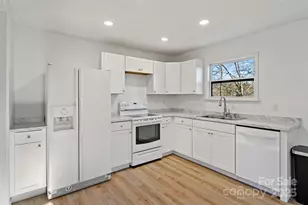 29 Alexander St, Black Mountain, NC 28711 - Photo 13