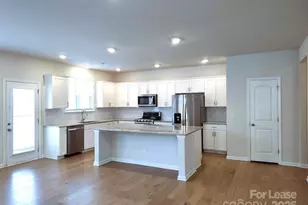 3327 Glenn Hope Wy, Matthews, NC 28104 - Photo 3