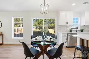 5025 Deerton Rd, Charlotte, NC 28269 - Photo 13