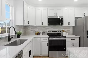 5025 Deerton Rd, Charlotte, NC 28269 - Photo 11