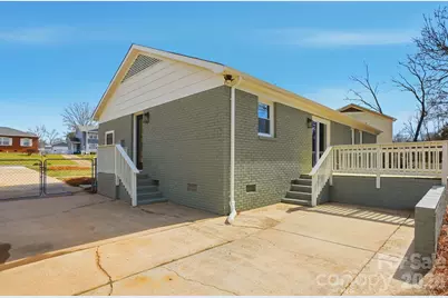 311 Red Roan Place, Charlotte, NC 28215 - Photo 35