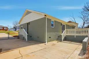 311 Red Roan Pl, Charlotte, NC 28215 - Photo 35