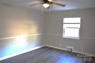 320 W Stewart Avenue W, Mooresville, NC 28115 - Photo 27