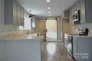 320 W Stewart Ave W, Mooresville, NC 28115 - Photo 17